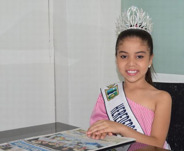 Dulce María Tierradentro.